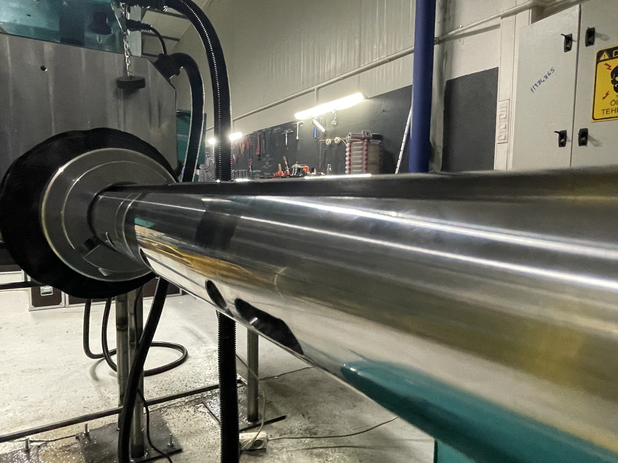 Hydraulic vs Electric Drive Units for Line Boring Machines